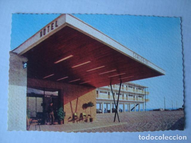 Postales: POSTAL GRAN HOTEL CARLOS III ALCANAR PLAYA, MONTSI&Agrave;, COSTA DAURADA (VALMAN SERIE D-702). TROQUELADA.