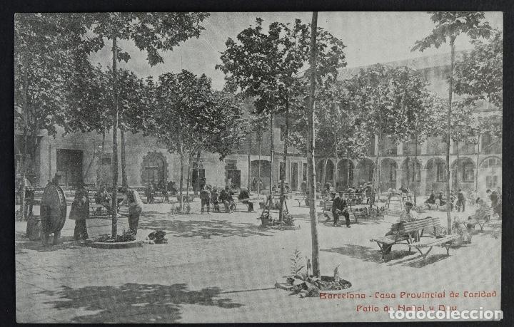 Postkarten: Postal original-Barcelona, casa provincial de caridad. Patio de Nadal y Dou