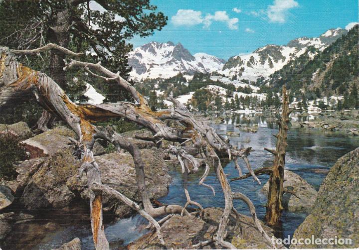Postales: vall d&acute;espot, estany ratera, parc nacional, lerida