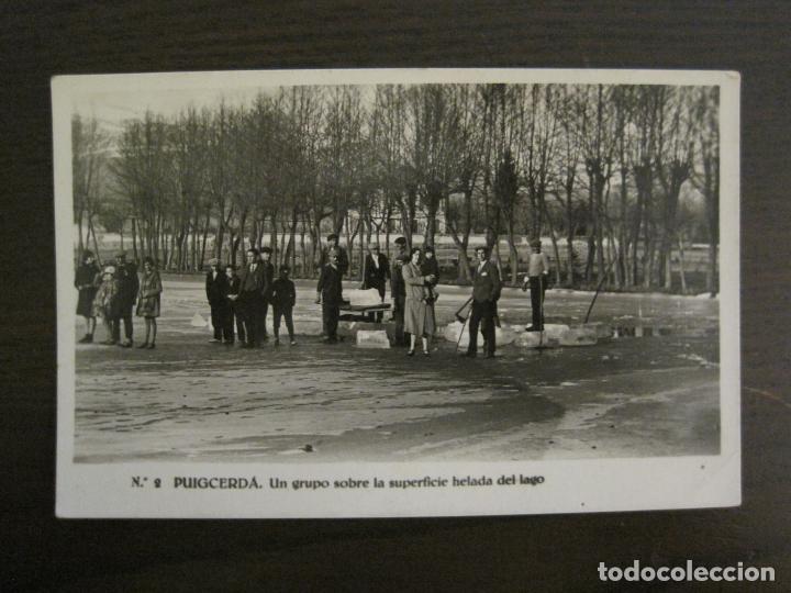 Postales: PUIGCERDA-GRUPO DE GENTE SOBRE EL LAGO HELADO-2-GUILERA-FOTOGRAFICA-VER FOTOS-(58.095)