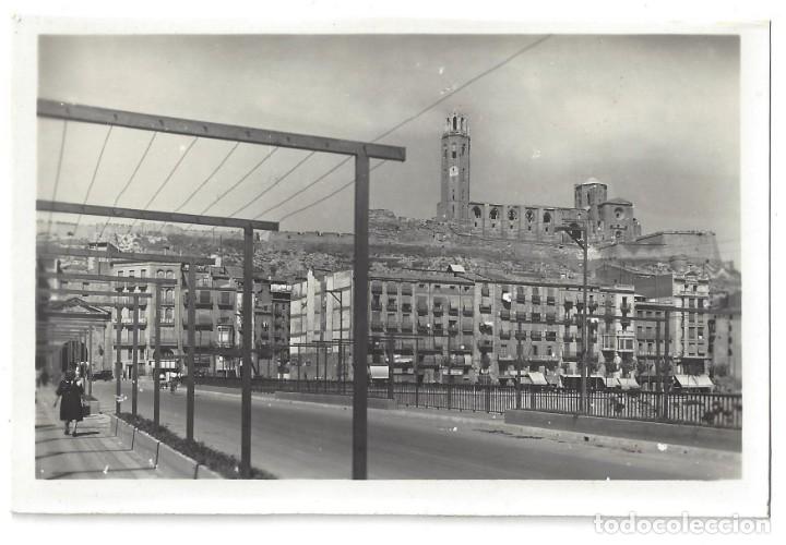 Postales: L&Eacute;RIDA.- N&ordm; 6, PUENTE SOBRE EL SEGRE Y ANTIGUA CATEDRAL. EDICIONES GARC&Iacute;A GARRABELLA- SIN CIRCULAR