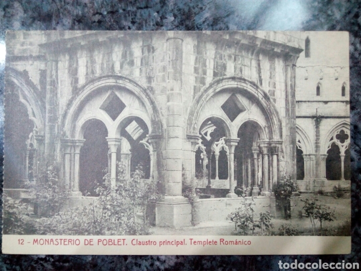 Postales: Postal de Monasterio de Poblet. Claustro principal. Templete Rom&aacute;nico.