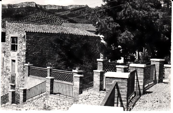 Postales: POSTAL FOTOGR&Aacute;FICA  DUESAIGUES -TARRAGONA- ESCALERA PLAZA DE LA PAZ -FOTO FERRER -REUS