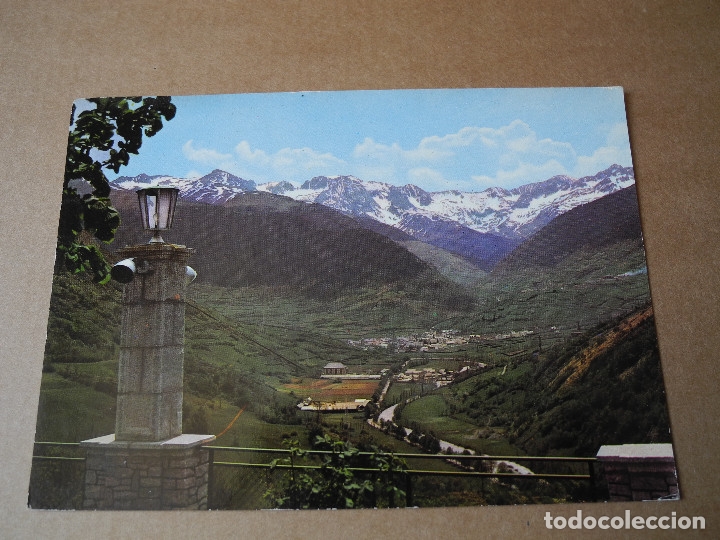 Postales: Valle de Aran. 2.049 Vista general de Viella desde el Balc&oacute;n del Valle. Ed. Arribas. Sin circular.