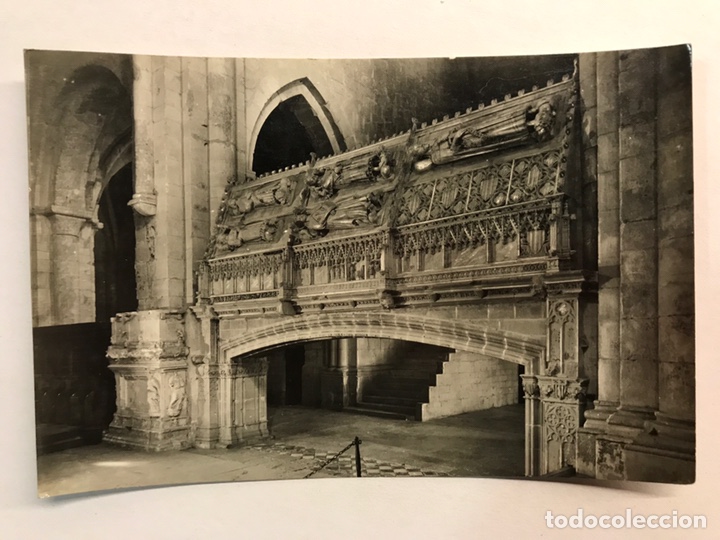 Postales: REAL MONASTERIO DE POBLET. Postal, las tumbas reales. Edita: Clise L.Plasencia (a.1958) CIRCULADA..