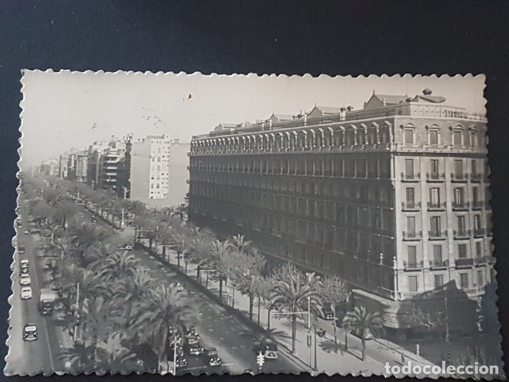 Postales: BARCELONA AVENIDA DEL GENERALISIMO - Foto 1