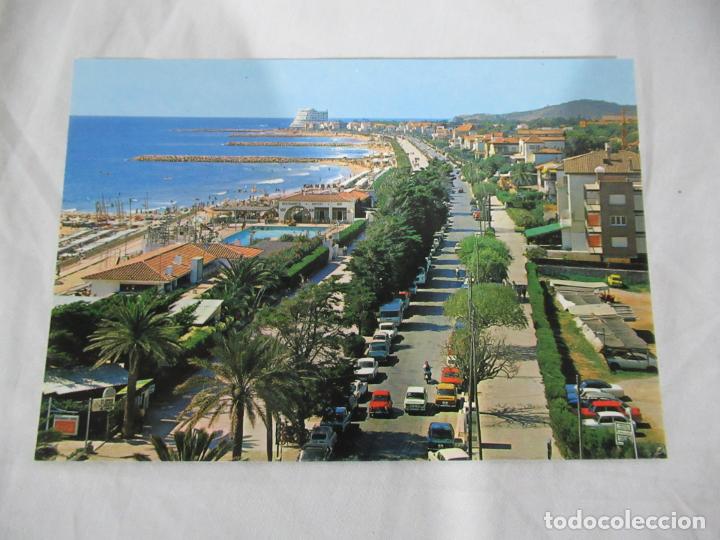 Postales: Sitges - La Playa de Oro y el Paseo Mar&iacute;timo - S/C - Foto 1