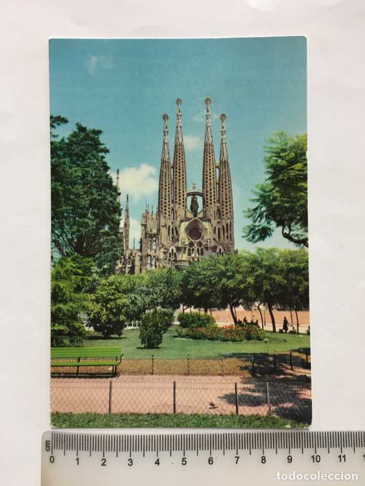 Postkarten: POSTAL. BARCELONA. TEMPLO SAGRADA FAMILIA. RAKER. H. 1960?.