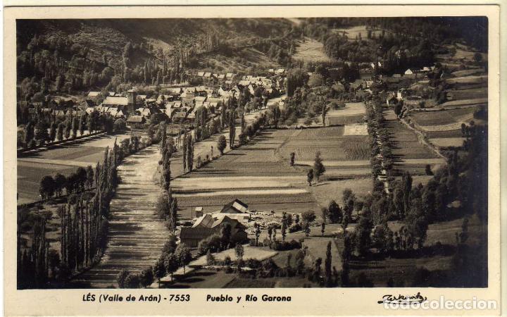 Postales: POSTAL LES (LERIDA) - PUEBLO Y RIO GARONA - VALLE DE ARAN