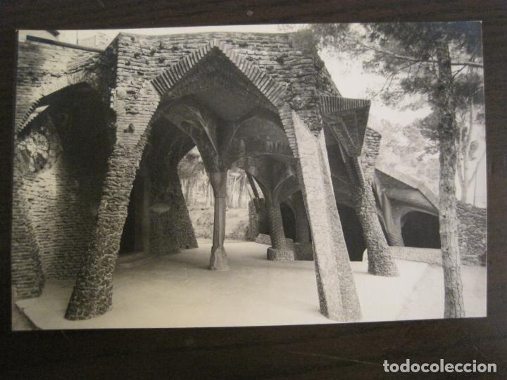 Postales: BARCELONA-GAUDI-CRIPTA DE LA COLONIA G&Uuml;ELL-POSTAL FOTOGRAFICA ANTIGUA-(67.872)