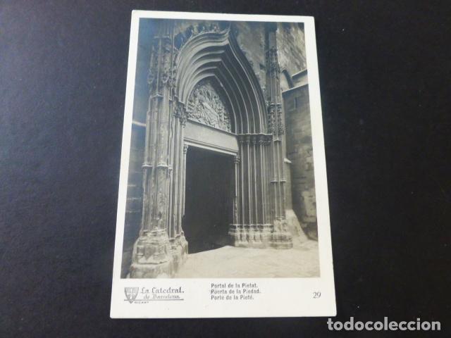 Postales: BARCELONA CATEDRAL PUERTA DE LA PIEDAD - Foto 1