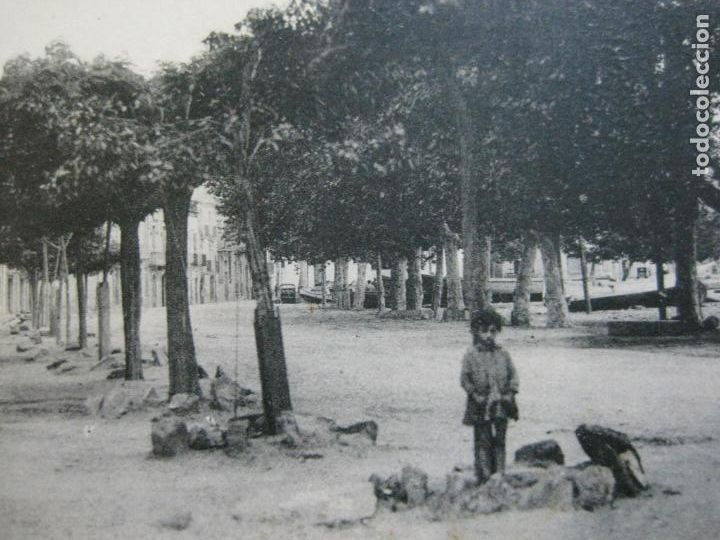 Postcards: ROSAS-ENTRADA A LA POBLACION-THOMAS-1-POSTAL ANTIGUA-(70.832)