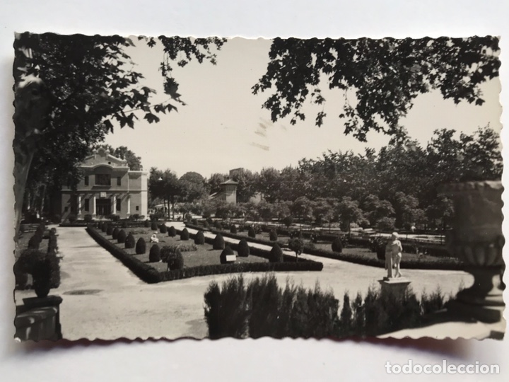 Postales: LERIDA Postal No.3, Campos Eliseos. Jardines. Edic. Garcia Garrabella (a.1956) Escrita..