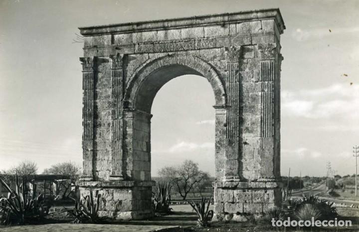 Postales: Postal de Tarragona. 2. Arco de Bar&aacute;. CIRCULADA - Foto 1