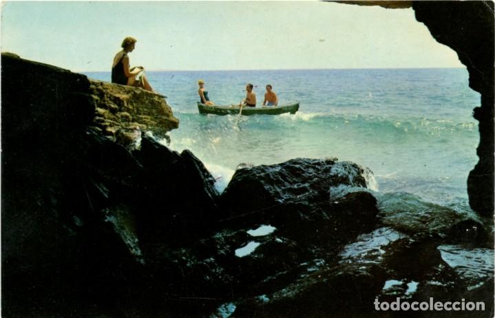 Postales: N&ordm; 495-TARRAGONA. Bar&aacute;. Escrita en 1963. Escena en la playa.