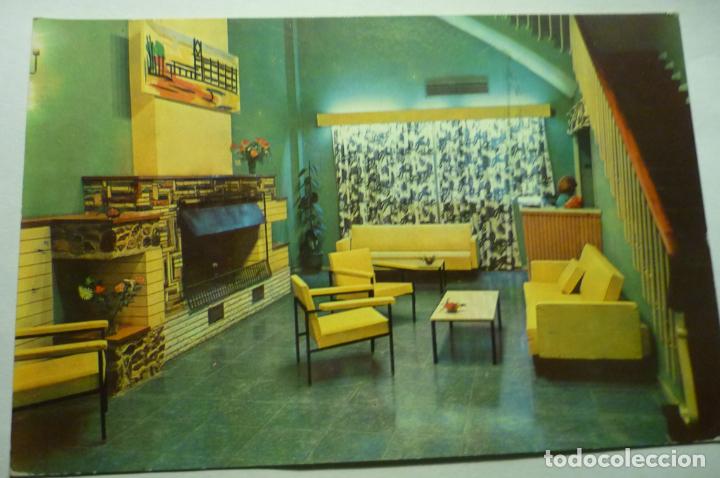 Postales: POSTAL HOTEL DE LA RIBERA .-LERIDA SALA ESTAR CIRCULADA CM