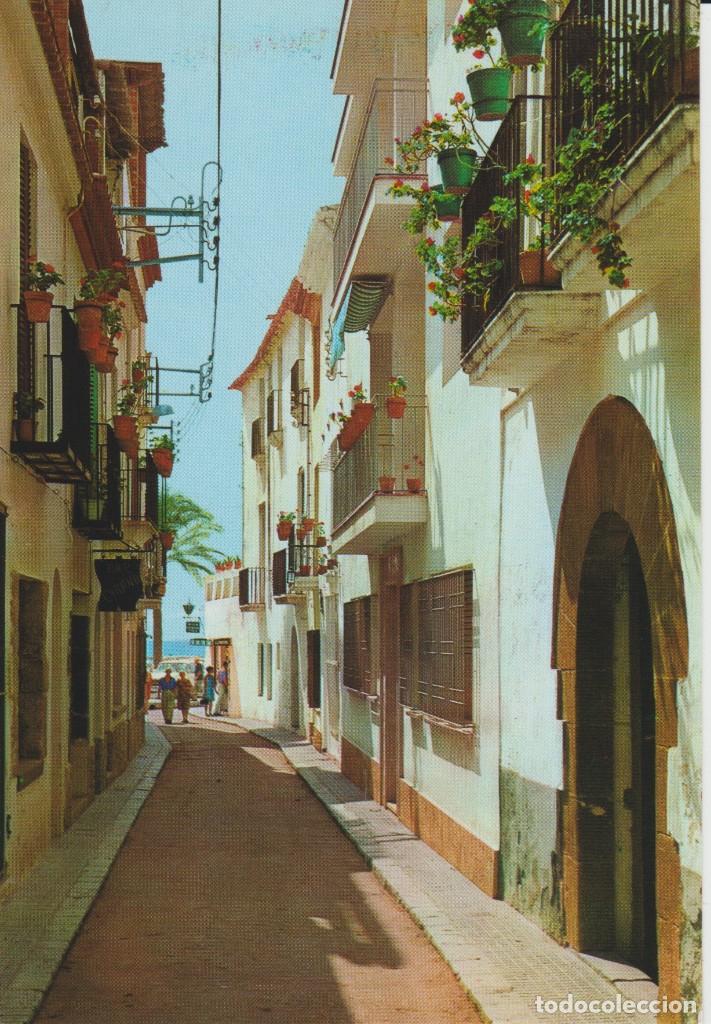 Postales: (146) SITGES. UNA DE SUS MUCHAS CALLES . ... SIN CIRCULAR - Foto 1