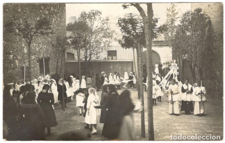 Postais: POSTAL FOTOGRAFICA - PROCESI&Oacute;N - SANT FELIU DE LLOBREGAT?, A&Ntilde;OS 20, SIN CIRCULAR.