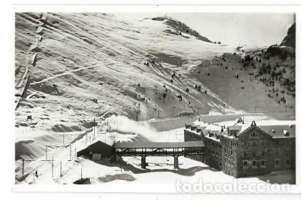 Postales: ANTIGUA POSTAL NURIA PIRINEO ORIENTAL FERROCARRIL RIBAS NURIA LA MAQUINA LANZANIEVE EN PLENA ACCION