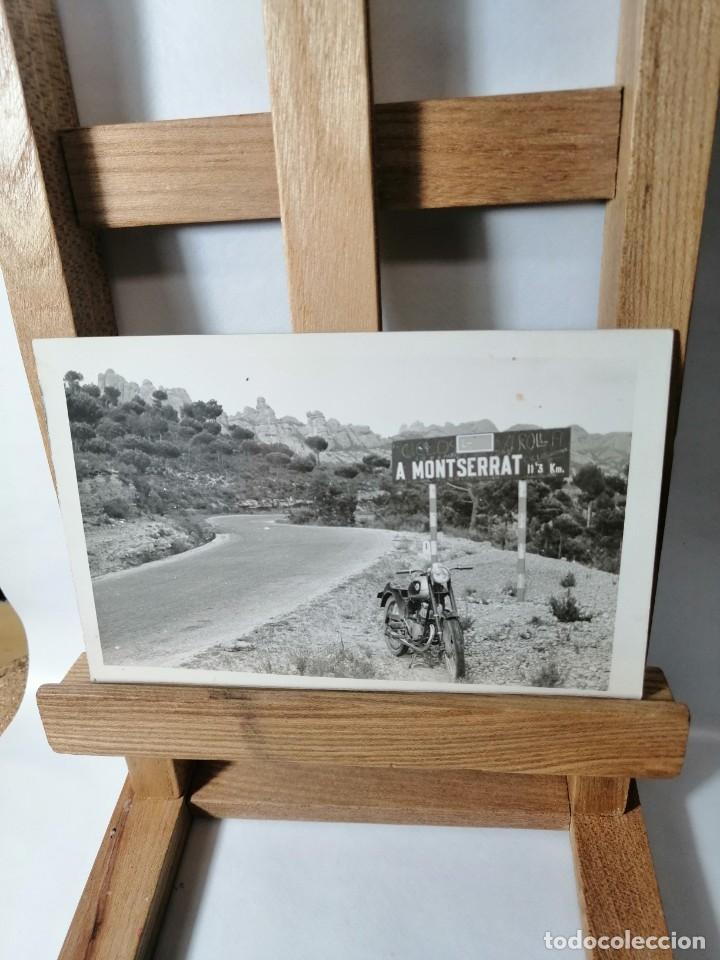 Postais: FOTO POSTAL MONTA&Ntilde;AS DE MONTSERRAT SE&Ntilde;AL INDICATIVA Y MOTO