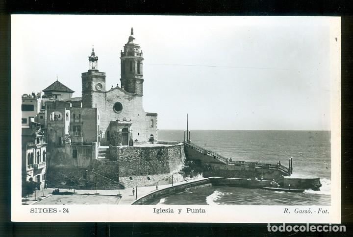 Postales: NUMULITE P0051 Postal Sitges 34 Iglesia y punta R. Gass&oacute; Fot.