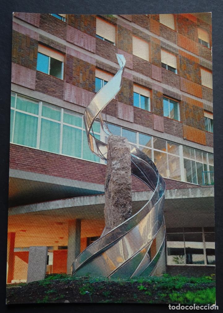 Postales: C.E. La Salle de Tarragona, monumento a J.Donato, antigua postal sin circular