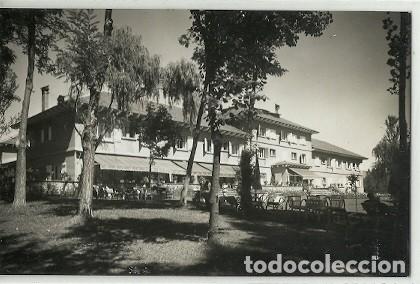 Postales: ANTIGUA POSTAL 16 PUIGCERDA PIRINEO CATALAN HOTEL DE GOLF COMERCIAL PRAT