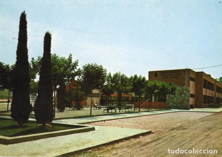 Postales: moncada y reixach. escola de formaci&oacute; profesional.trimer - Foto 1