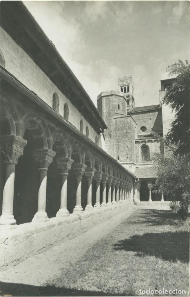 Postales: N&ordm; 1381-PIRINEOS ORIENTALES. SEO DE URGEL. Claustro y campanarios. Sin circular. ED. CYP