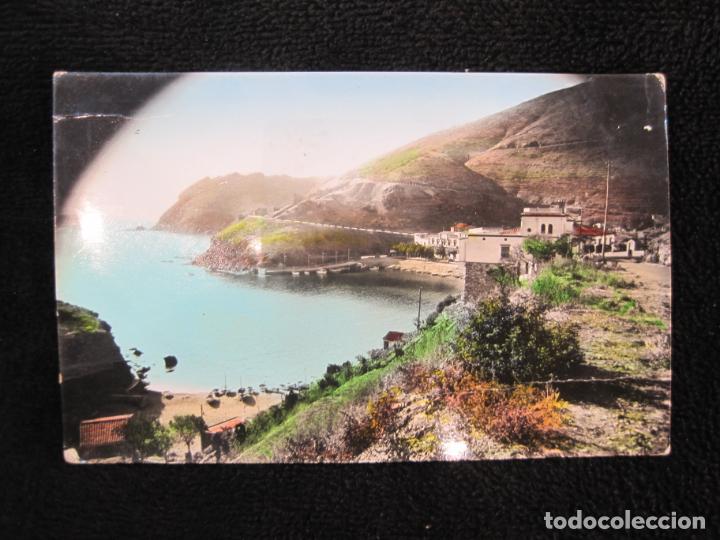 Postales: PORTBOU-PORT BOU-ENTRADA A LA BAHIA Y PUNTA GATILLEPIS-FOTO R.PALLACH-POSTAL ANTIGUA-(77.561)
