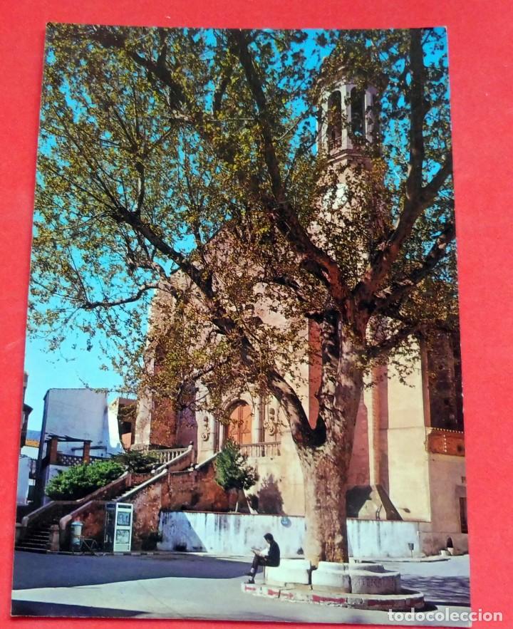 Postales: POSTAL - LLANS&Aacute; - COSTA BRAVA - IGLESIA Y PLAZA MAYOR - POSTALES INTERNACINAL COLOR N&ordm; 3637