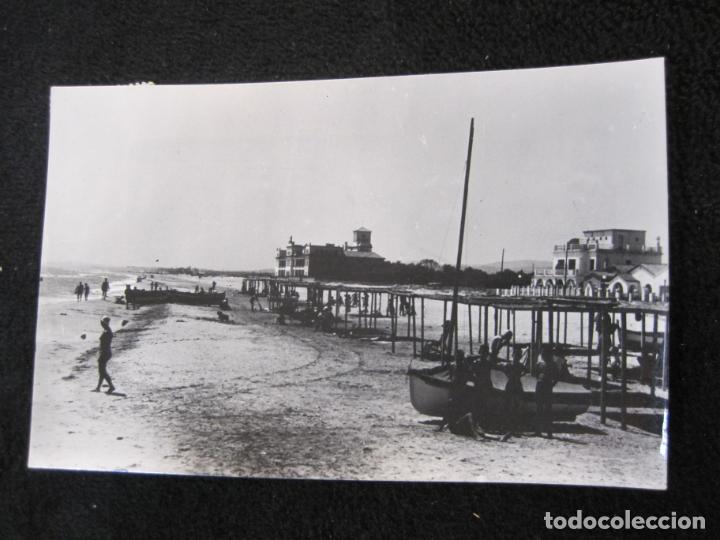 Postales: CALAFELL-PLAYA-RAYMOND FOTO-POSTAL ANTIGUA-(77.831)