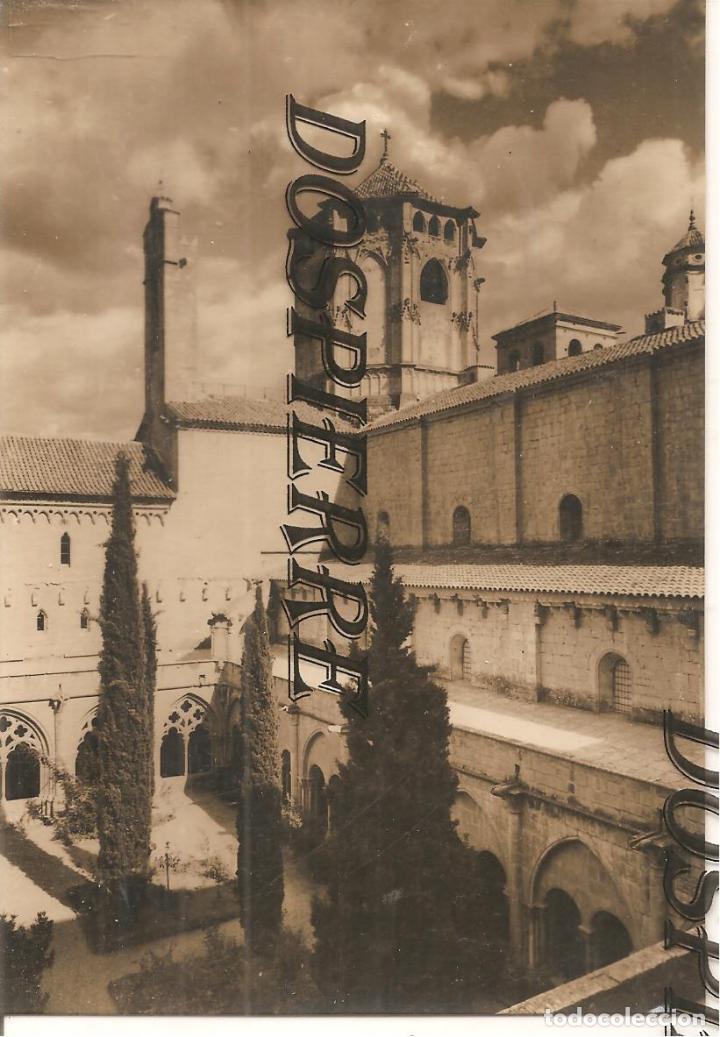Postales: POSTAL, REAL MONASTERIO DE POBLET, EL CIMBORRIO DESDE EL JARD&Iacute;N DEL , FOT. L. PLASENCIA, SIN CIRCULA