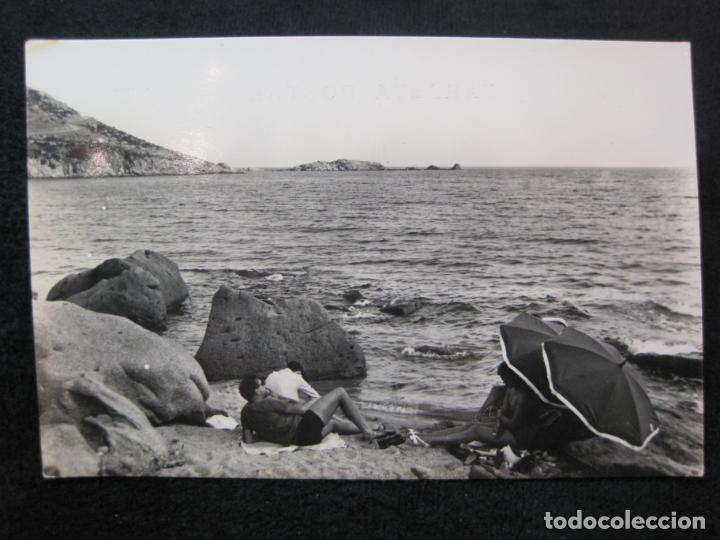 Postales: ROSAS-PUNTA DE L'UMELLA-COMERCIAL PRAT-27-POSTAL ANTIGUA-(80.328)