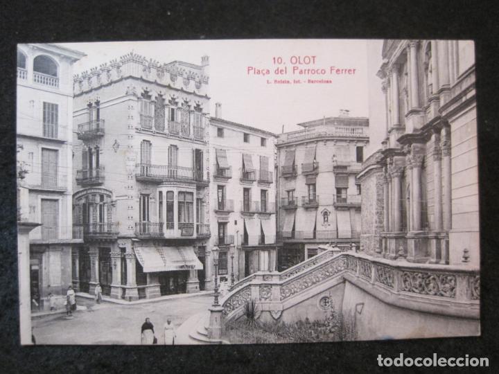 Postales: OLOT-PLA&Ccedil;A DEL PARROCO FERRER-ROISIN-10-POSTAL ANTIGUA-(82.360)