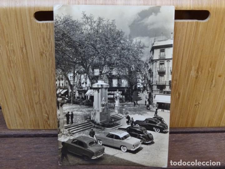 Postkarten: 2. FIGUERAS. MONUMENTO A MONTURIOL Y CALLE GERONA.