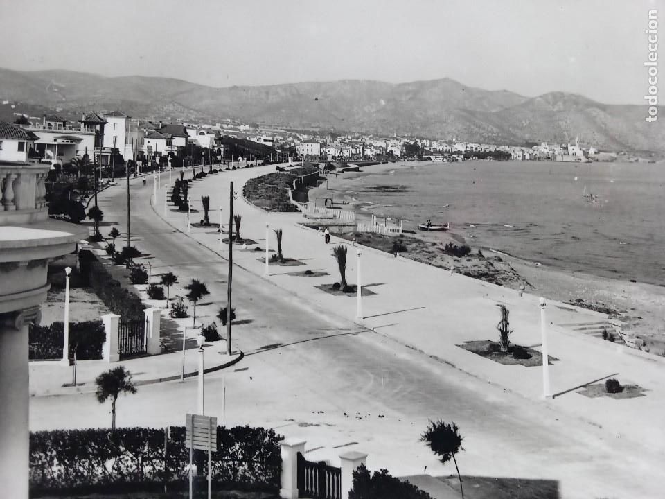 Postales: Sitges.Passeig Mar&iacute;tim. - Foto 2