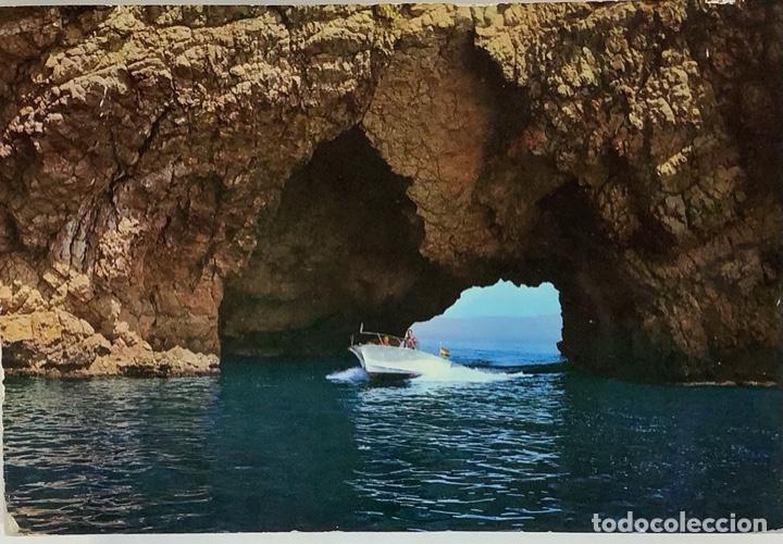 Postales: GERONA, COSTA BRAVA La Foradada. Yate. Circulada - Foto 1