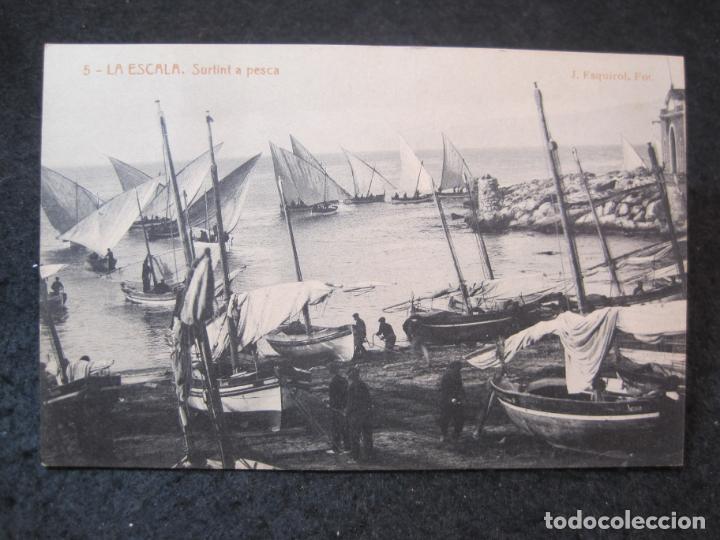 Cartoline: LA ESCALA-SURTINT A PESCA-THOMAS-FOT J.ESQUIROL-5-POSTAL ANTIGUA-(83.997)