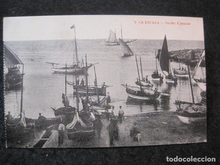 Postais: LA ESCALA-SORTINT A PESCAR-FOTO J.ESQUIROL-POSTAL ANTIGUA-(84.027)