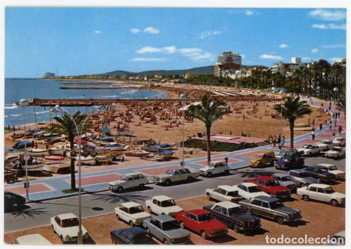 Postais: m08999 sitges playa 1970 rafales n&ordm;564 Alfa Rom&eacute;o Giulia merc&eacute;d&egrave;s 220 BMW 1600 renault 6 4 16 2cv