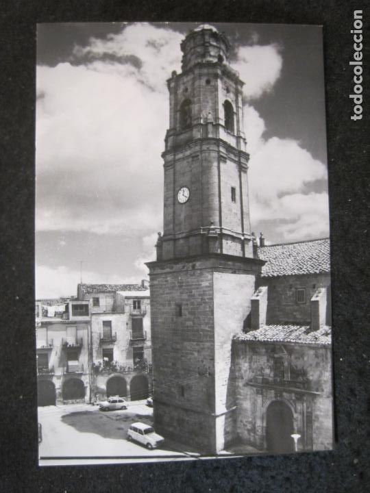 Postkarten: GANDESA-PLAZA Y CAMPANARIO DE LA IGLESIA-POSTAL ANTIGUA-(84.848)