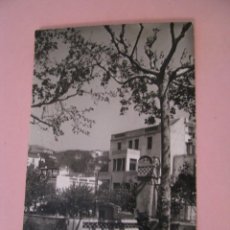 Postales: POSTAL FOTOGRÁFICA DE CABRILS. HOTEL (FACHADA POSTERIOR). CLISE FRANCESCH. CIRCULADA 1954.. Lote 301205733