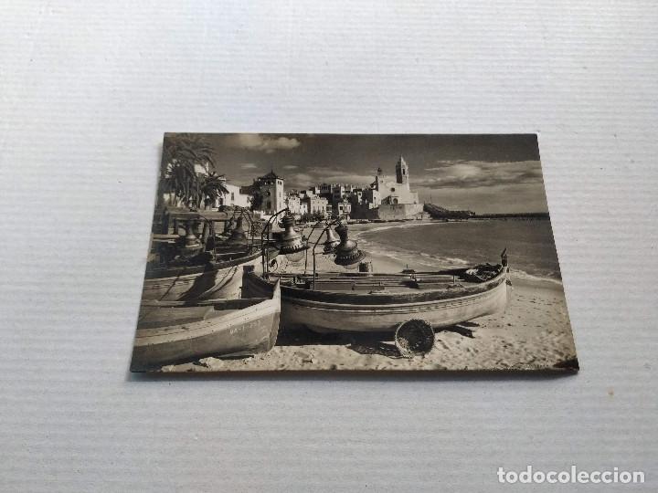 Postales: GARRAF - POSTAL SITGES - PLAYA Y BARCAS - Foto 1