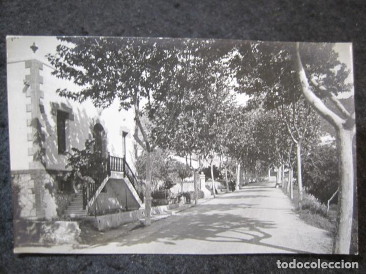 Postkarten: PREMIA DE DALT-PASSEIG I CARRETERA-FOTOGRAFIA ANTIGUA-ARCHIVO ROISIN-(88.798)