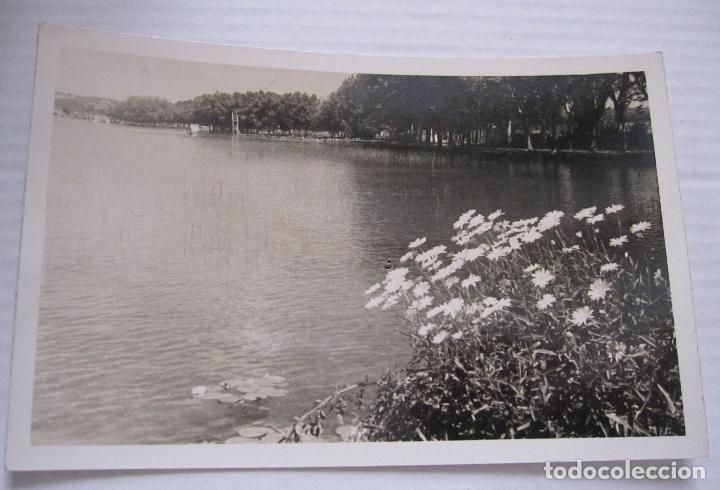 Postales: POSTAL LAGO DE BANYOLES. FOTO VILARRUBIAS. SIN CIRCULAR