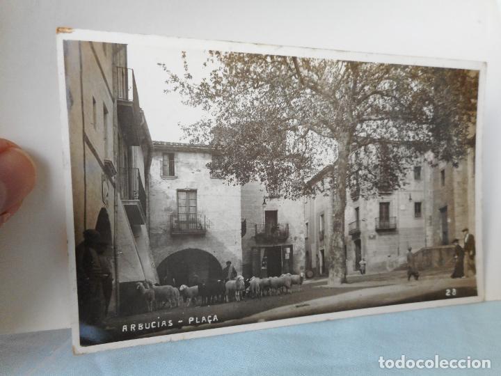 Postales: ANTIGUA POSTAL FOTOGRAFICA.PLAZA.PLA&Ccedil;A.ARBUCIAS.ARBUCIES.GERONA. FOTO CARRERAS 28.