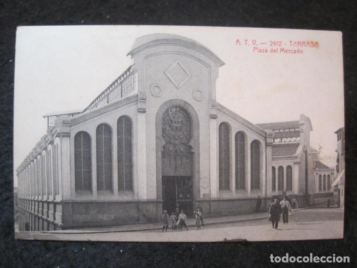 Postais: TERRASSA-TARRASA-PLAZA DEL MERCADO-ATV 2612 A.T.V.-POSTAL ANTIGUA-(91.220)