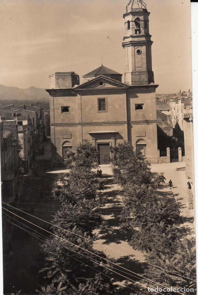 Postales: POSTAL L'ESPLUGA DE FRANCOL&Iacute; -PLAZA IGLESIA Y CAMPANARIO -FOT. CHINCHILLA NUM. 2