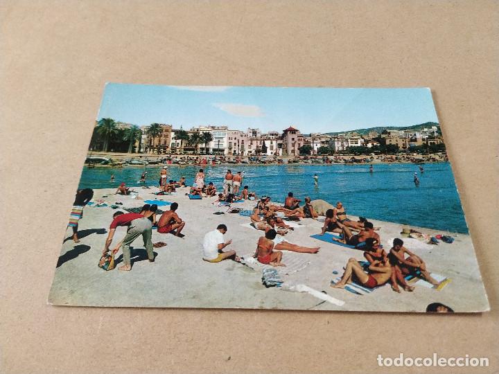 Postales: GARRAF - POSTAL SITGES - PLAYA Y SOLARIUM - Foto 1